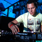 Tiesto & Nicky Romero - Day In New York [TBC]