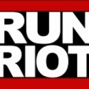 Hounds Vs RuN RiOT - Fear Of Gold