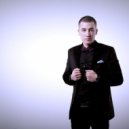 D\' Luxe & Phoenix vs. Hard Rock Sofa - Club Attention! (Dj ExPress Mash Up)